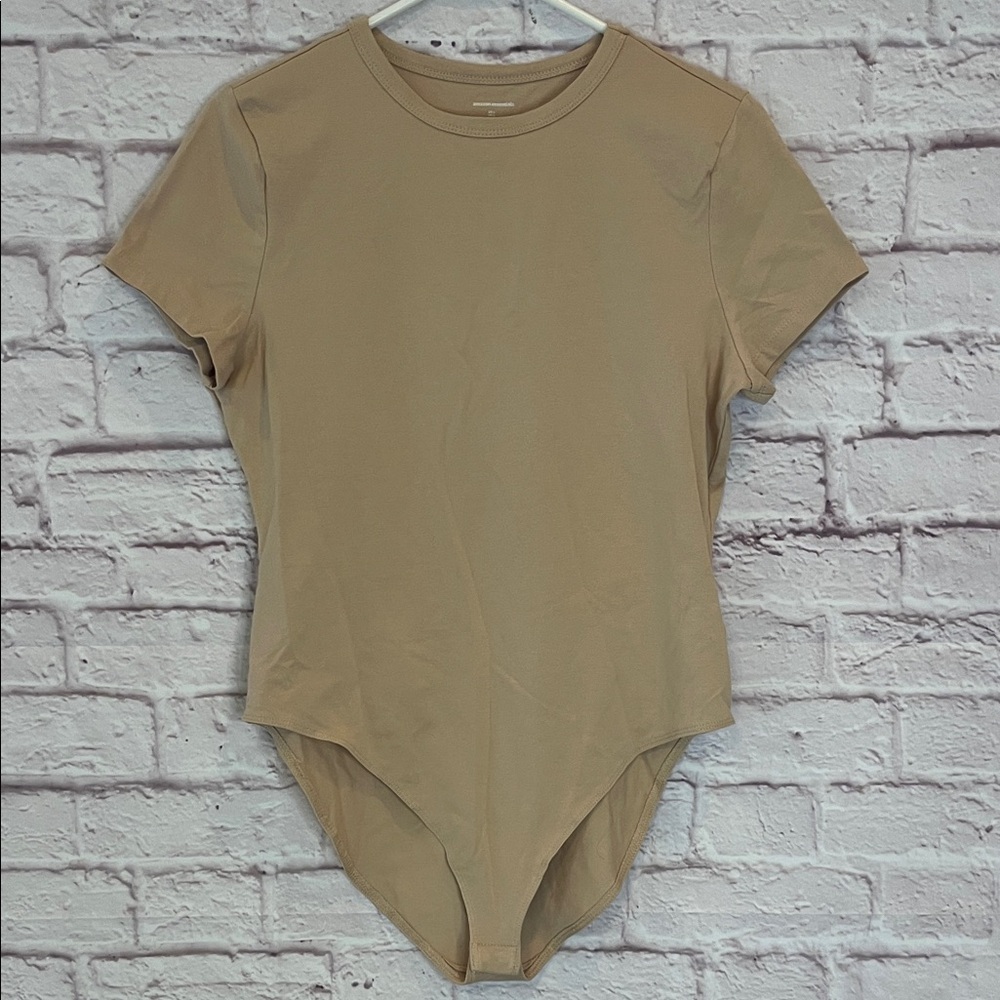 Amazon Essentials Tan Short Sleeve Bodysuit NWOT
